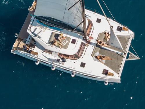 Katamaran Nautitech Open 40 chartern in La Savina