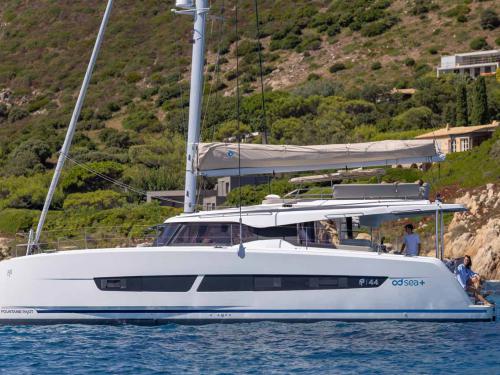 Kat Orana 44 Quatuor chartern in SCT Marina Trogir