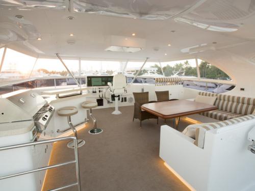 Katamaran PC 60 Yachtcharter in Palm Cay Marina