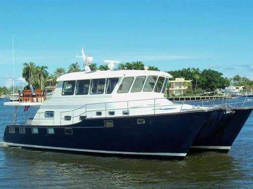 Kat Powercat 52 chartern in George Town
