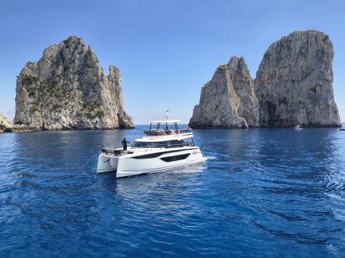 Catamaran Prestige M48 for hire in Castellammare di Stabia