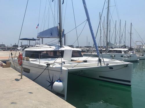 Katamaran Saba 50 Yachtcharter in Marina Alimos Kalamaki