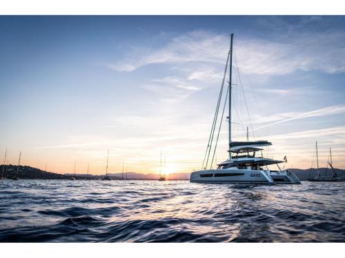 Catamaran Samana 59 for hire in Cogolin