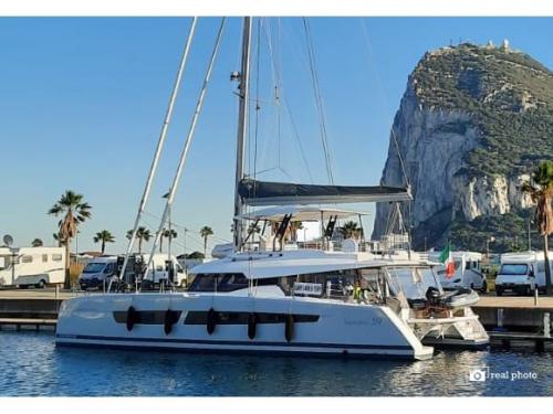 Catamaran Samana 59 for charter in Cannigione