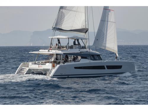 Cat Samana 59 for charter in Castellammare di Stabia