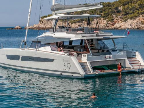 Katamaran Samana 59 chartern in Marina Procida