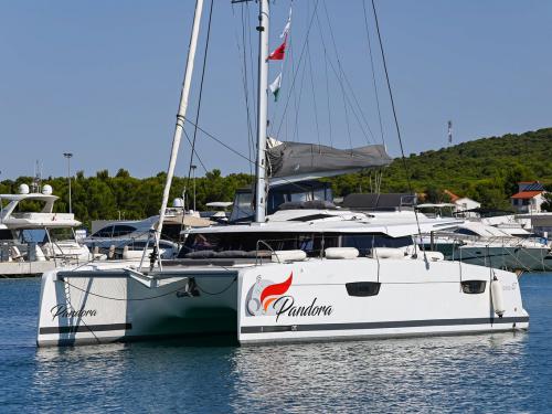 Katamaran Saona 47 Yachtcharter in Marina Dalmacija