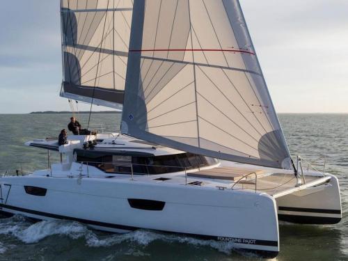 Katamaran Saona 47 Yachtcharter in Frenchtown Harbour Marina