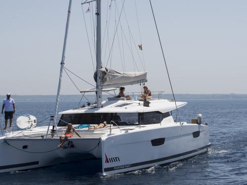 Katamaran Saona 47 Yachtcharter in Castellammare del Golfo