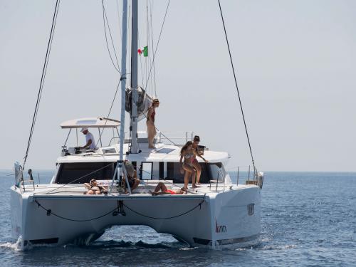 Katamaran Saona 47 Yachtcharter in Castellammare del Golfo