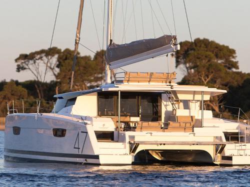 Catamaran Saona 47 for hire in Athens
