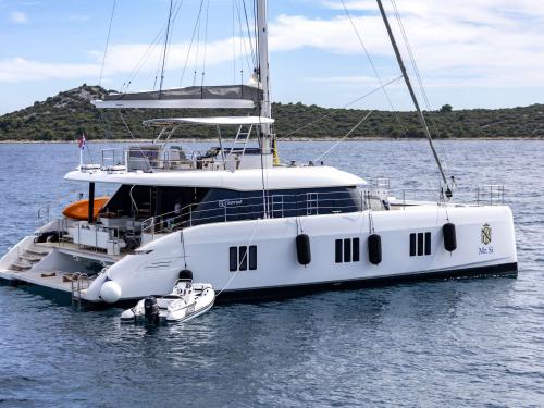 Catamaran Sunreef 60 for charter in Rogoznica
