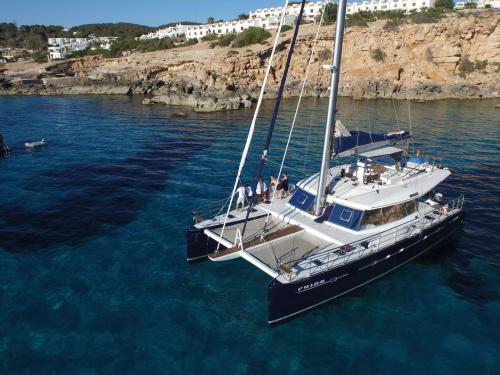 Katamaran Sunreef 62 Yachtcharter in Sant Antoni de Portmany