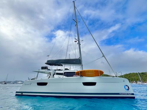 Cat Tanna 47 available for charter in Maya Cove
