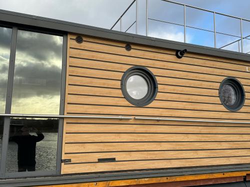 Hausboot Apartboot L Yachtcharter in Marina Demmin