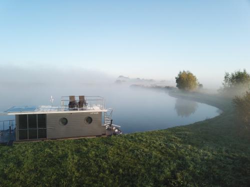 Hausboot Apartboot L Yachtcharter in Marina Beetzsee