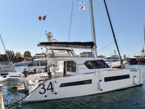 Catamaran Aventura 34 for charter in Zadar