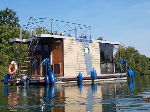 Houseboat Campi 300 for rent in Buchholz Houseboat Campi 300 for rent in Buchholz