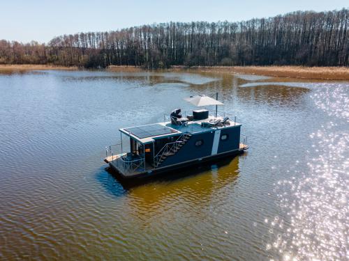 Houseboat Campi 460 for rent in Marina Buchholz Houseboat Campi 460 for rent in Marina Buchholz