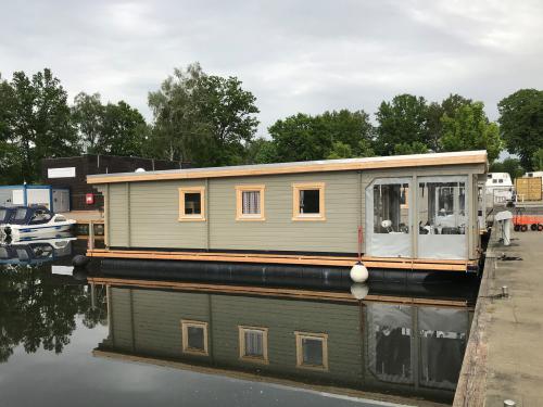 Hausboot Clearwater Yachtcharter in Rheinsberg