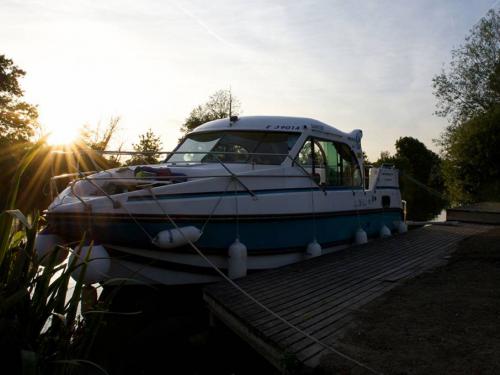 Hausboot Confort 900 DP Yachtcharter in Plagny