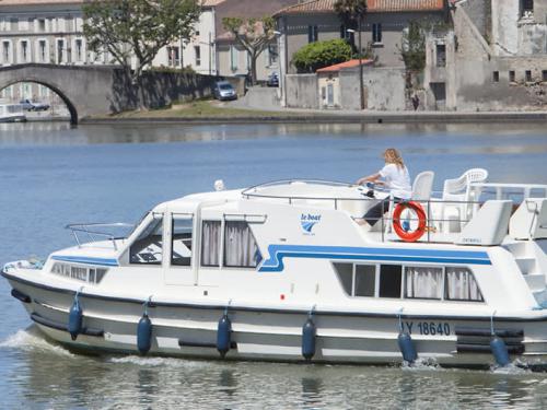Hausboot Continentale Yachtcharter in Migennes