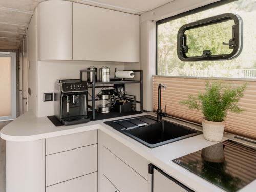 Houseboat Custom available for charter in Marina Buchholz