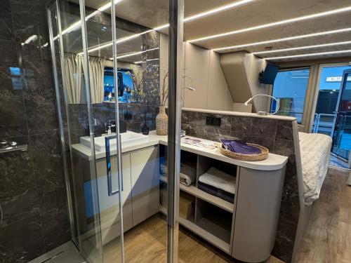 Houseboat Custom available for charter in Marina Buchholz