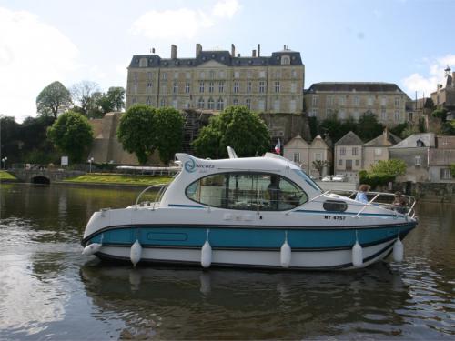 Houseboat Estivale Duo for charter in Grez Neuville