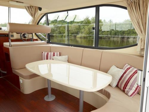 Houseboat Estivale Octo for hire in Rechlin
