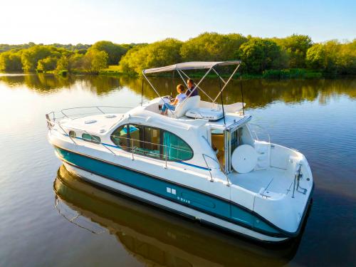 Houseboat Estivale Quattro for rent in La Gacilly Marina