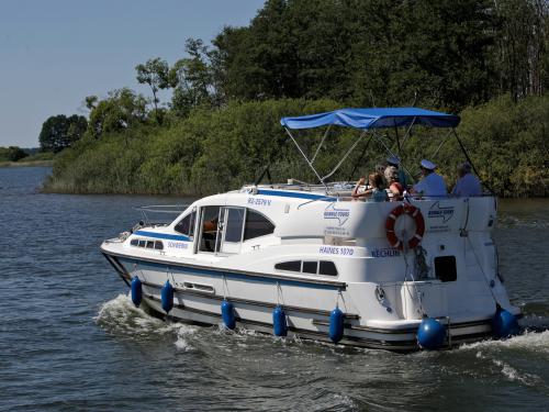 Houseboat Haines 1070 for charter in Rechlin