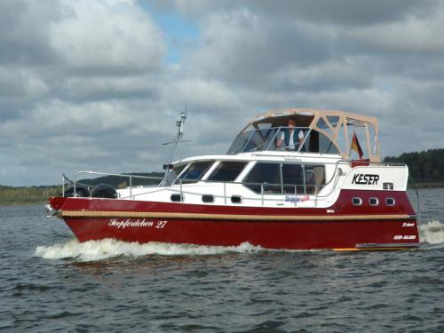 Hausboot Hollandia 38 Classic chartern in Marina Bootscenter Keser