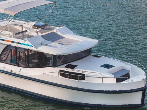 Houseboat Horizon 2 for rent in Cassafieres