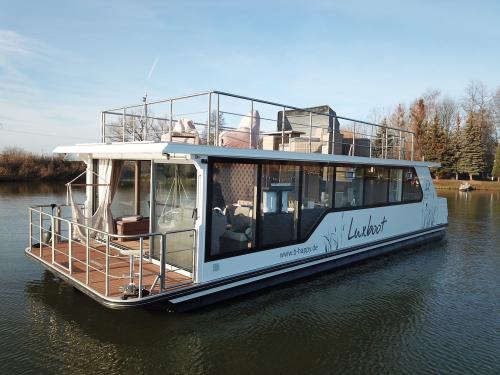 Hausboot Luxboot 47 chartern in Buchholz