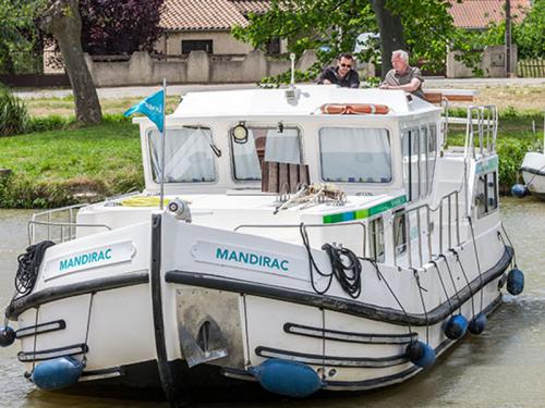 Hausboot Penichette 1165 FB chartern in Corbigny
