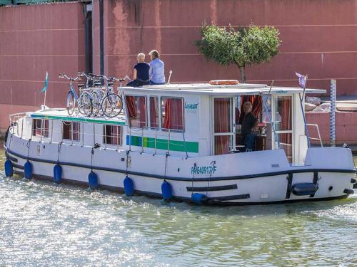 Hausboot Penichette 1500 R chartern in Marina Les Granges