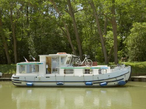 Houseboat Penichette 935 for rent in Pont a Bar