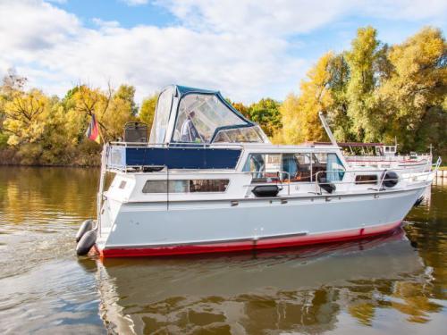 Houseboat Proficiat 1120 for rent in Buchholz