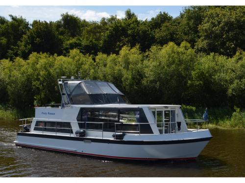 Houseboat Safari Houseboat 1050 for rent in Drachten