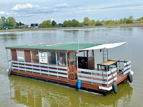 Houseboat TS1000 for hire in Beetzsee City