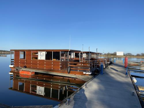 Hausboot TS1000 chartern in Yachthafen Neustrelitz
