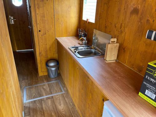 Hausboot TS1000 chartern in Neustrelitz