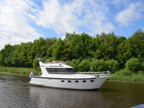 Houseboat Vacance 1200 for rent in Drachten