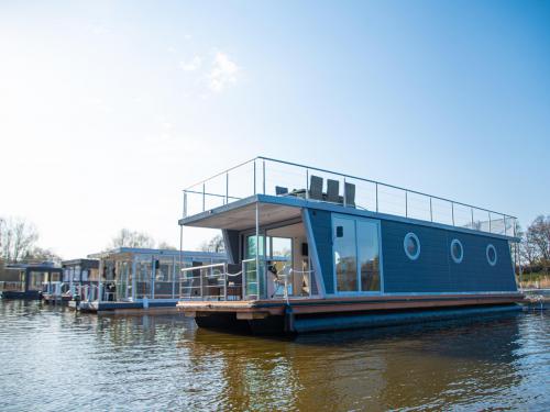 Hausboot Woma D13 Yachtcharter in Buchholz