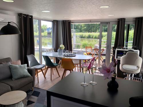 Houseboat Woma D13 for rent in Buchholz