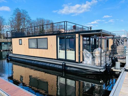 Hausboot Woma D13 Yachtcharter in Fürstenberg