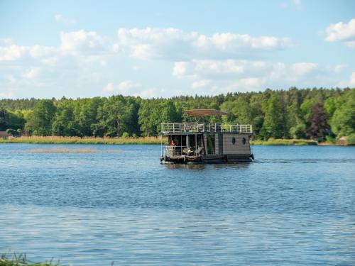 Hausboot Woma D13 Yachtcharter in Fürstenberg