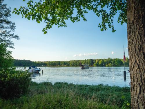 Hausboot Woma D13 chartern in Fürstenberg