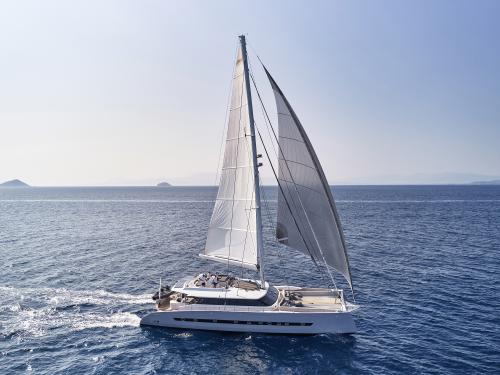 Balance 760F Luxury Yacht for charter in Athens (Greece)